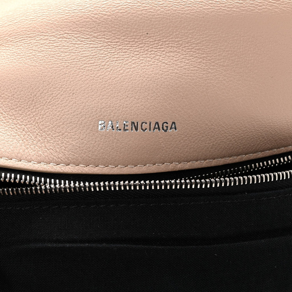 Nappa Calfskin Quilted Touch B Puffy Clutch Light Beige